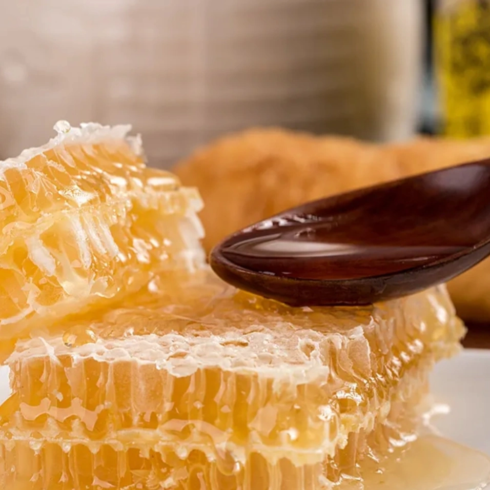 China Honeycomb | চায়না ইমপোর্টেড চাকসহ মধু - Image 2